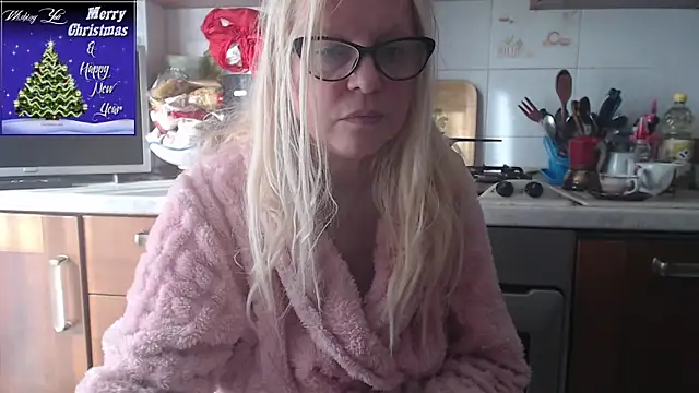 martachatte online show from 12/14/25, 10:42