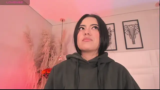 Rebeca jones online show from 10/03/25, 12:24