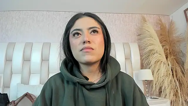 Rebeca jones online show from 04/09/26, 12:10