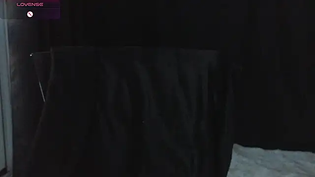 Snapshot of Mia_G0ld chatting on 04/29/26, 07:20 Mia G0ld online show from 04/29/26, 07:20