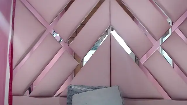 nathaly low1 online show from 02/06/25, 05:46