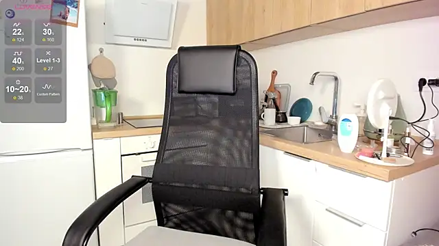 Snapshot of DannaEvan chatting on 11/01/25, 03:03 DannaEvan online show from 11/01/25, 03:03