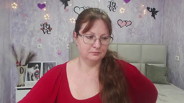 VanessaHotts online show from 03/10/25, 12:15