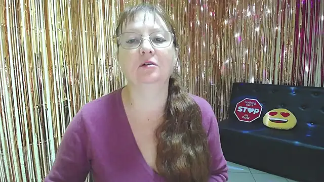 VanessaHotts online show from 10/01/25, 05:02