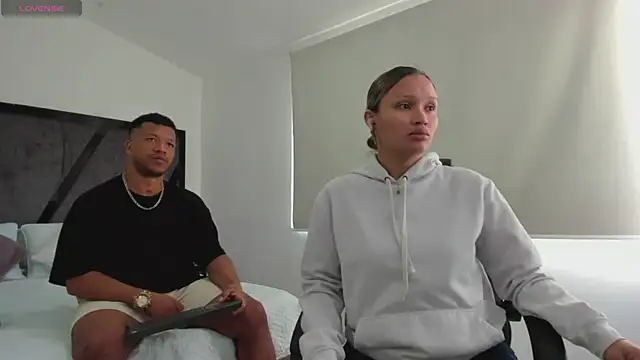 AnnieAndStefan online show from 09/13/25, 11:54