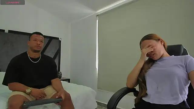 Snapshot of AnnieAndStefan chatting on 07/06/26, 02:47 AnnieAndStefan online show from 07/06/26, 02:47