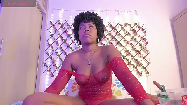Snapshot of naughty_ebonyy chatting on 06/13/26, 05:05 naughty ebonyy online show from 06/13/26, 05:05
