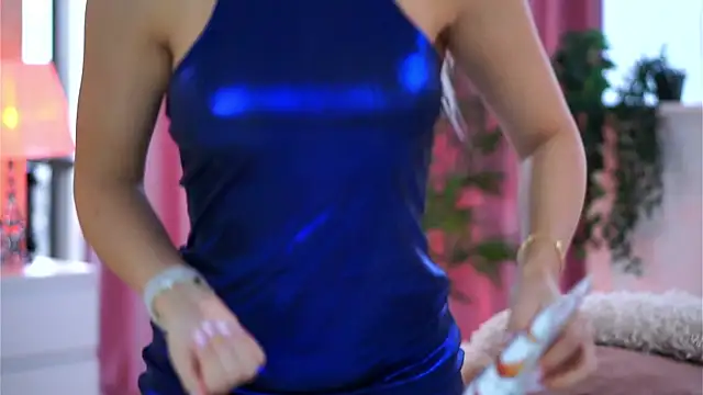 Snapshot of ArtTeasee chatting on 01/04/25, 09:00 ArtTeasee online show from 01/04/25, 09:00