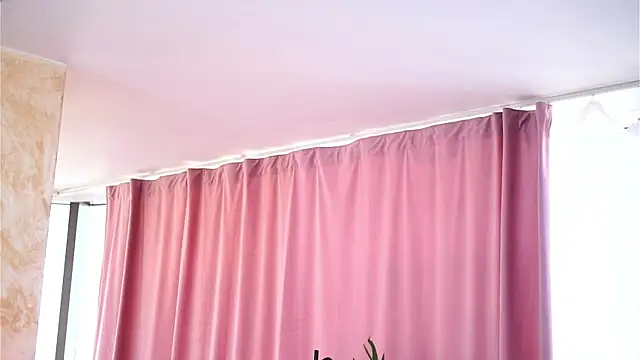 Snapshot of ArtTeasee chatting on 01/06/25, 11:29 ArtTeasee online show from 01/06/25, 11:29