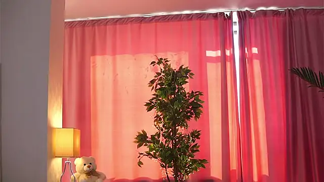 Snapshot of ArtTeasee chatting on 03/07/25, 08:56 ArtTeasee online show from 03/07/25, 08:56