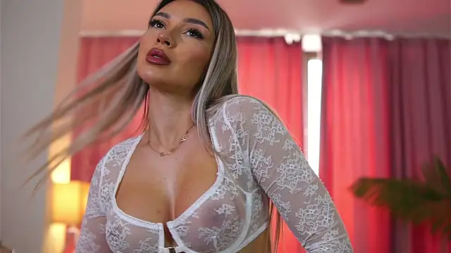 Snapshot of ArtTeasee chatting on 03/13/25, 10:15 ArtTeasee online show from 03/13/25, 10:15