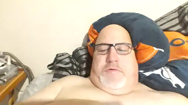 Bigbear0563 online show from 02/08/25, 03:42