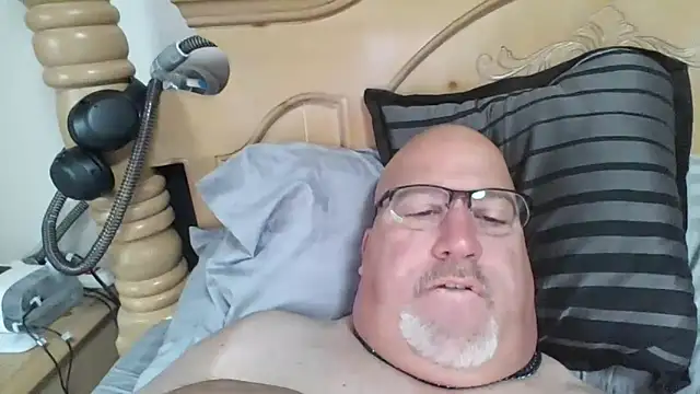 Bigbear0563 online show from 10/23/25, 02:27