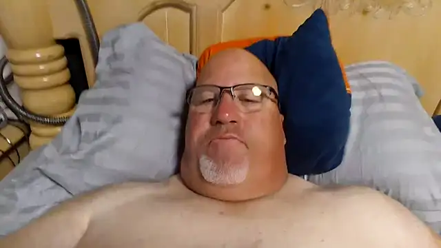 Snapshot of Bigbear0563 chatting on 07/13/26, 03:37 Bigbear0563 online show from 07/13/26, 03:37