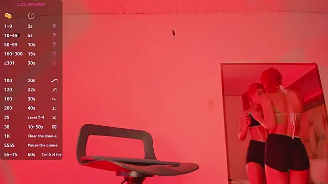 Emmily Savage online show from 01/14/25, 04:04