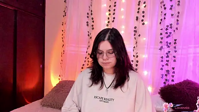 Mey moon online show from 12/04/24, 09:57