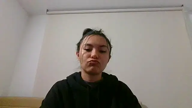 Snapshot of _andygirl chatting on 05/05/26, 12:29 andygirl online show from 05/05/26, 12:29