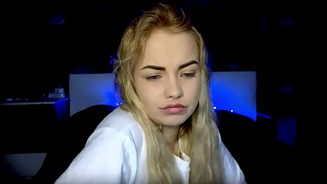 StephanieSweety online show from 11/07/25, 08:36