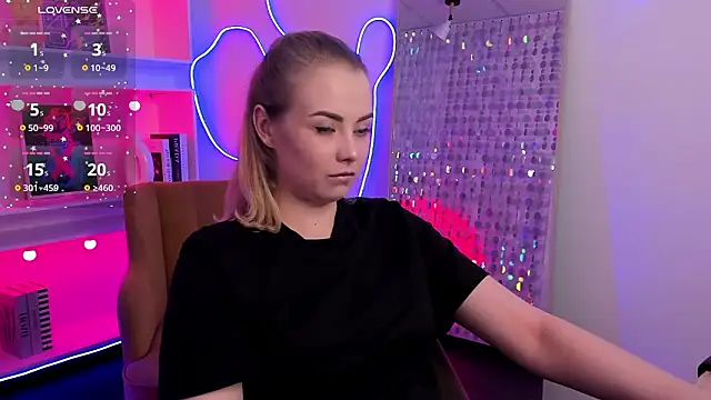 StephanieSweety online show from 03/10/26, 05:18