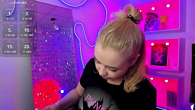 StephanieSweety online show from 03/22/26, 05:38