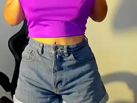 Snapshot of Sami_Hotie1 chatting on 02/18/25, 06:26 Sami Hotie1 online show from 02/18/25, 06:26