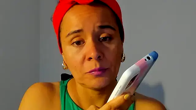 Snapshot of Sami_Hotie1 chatting on 09/16/25, 08:32 Sami Hotie1 online show from 09/16/25, 08:32