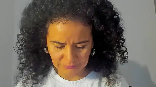 Snapshot of Sami_Hotie1 chatting on 10/16/25, 09:05 Sami Hotie1 online show from 10/16/25, 09:05