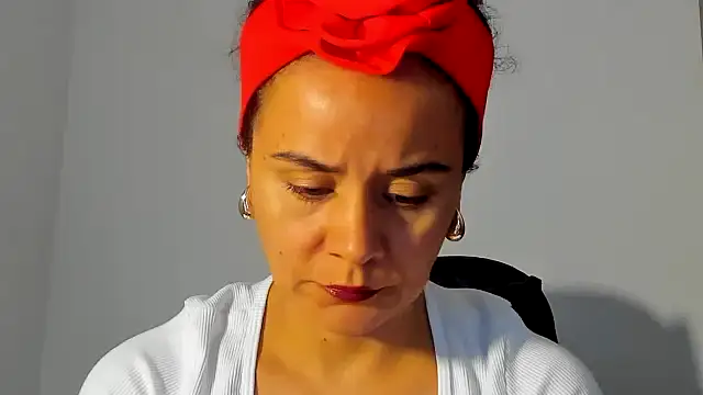 Snapshot of Sami_Hotie1 chatting on 10/19/25, 08:20 Sami Hotie1 online show from 10/19/25, 08:20