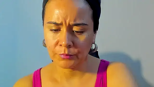 Snapshot of Sami_Hotie1 chatting on 11/12/25, 11:03 Sami Hotie1 online show from 11/12/25, 11:03