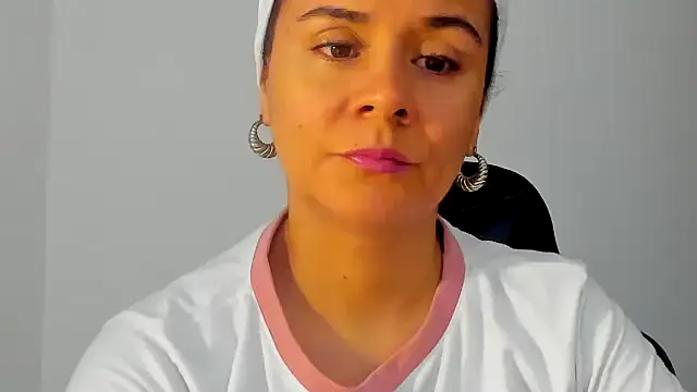 Snapshot of Sami_Hotie1 chatting on 11/19/25, 05:24 Sami Hotie1 online show from 11/19/25, 05:24