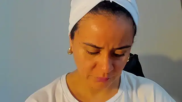 Snapshot of Sami_Hotie1 chatting on 12/01/25, 12:37 Sami Hotie1 online show from 12/01/25, 12:37