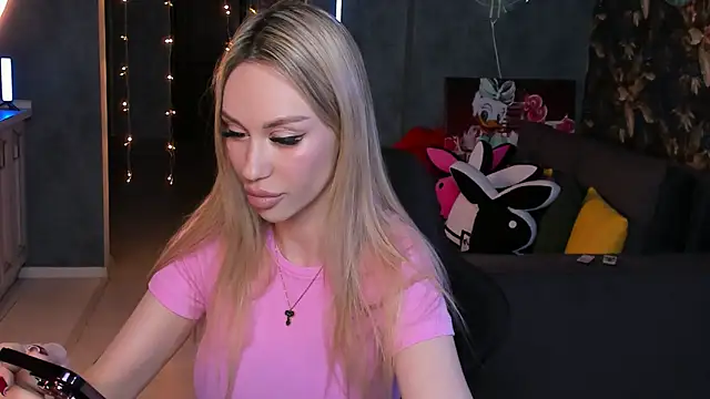 Blckmirrorr online show from 03/18/25, 09:21