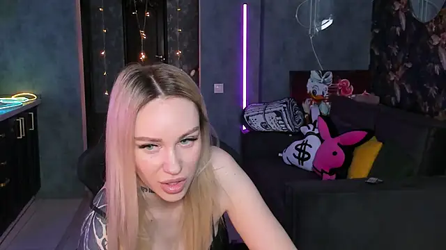 Blckmirrorr online show from 04/01/26, 02:58