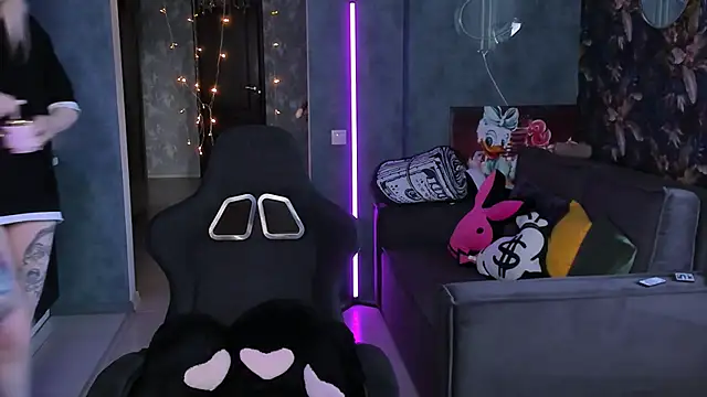 Blckmirrorr online show from 04/17/26, 10:29