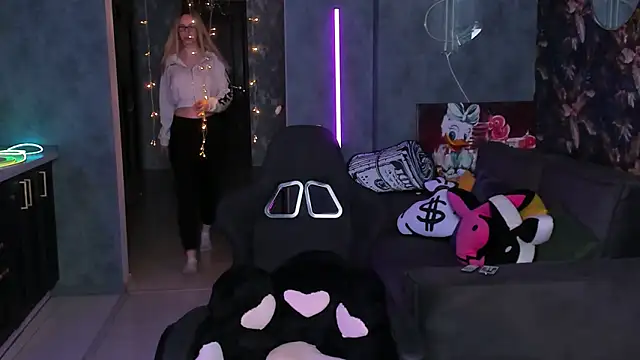 Blckmirrorr online show from 04/19/26, 05:01