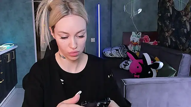 Blckmirrorr online show from 04/25/26, 02:58