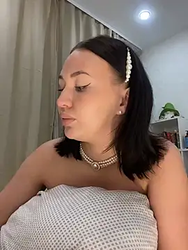 Snapshot of SelenaFoxy chatting on 03/01/25, 12:50 SelenaFoxy online show from 03/01/25, 12:50