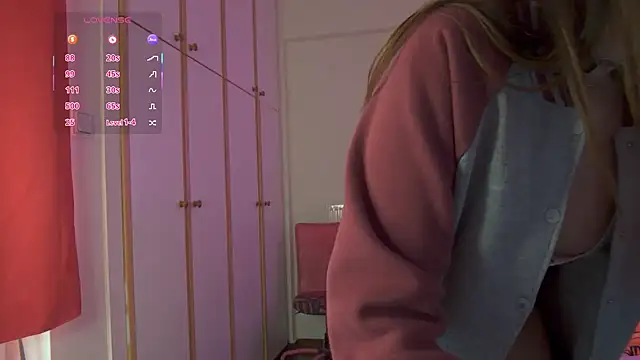 Snapshot of princiana chatting on 02/08/25, 01:01 princiana online show from 02/08/25, 01:01