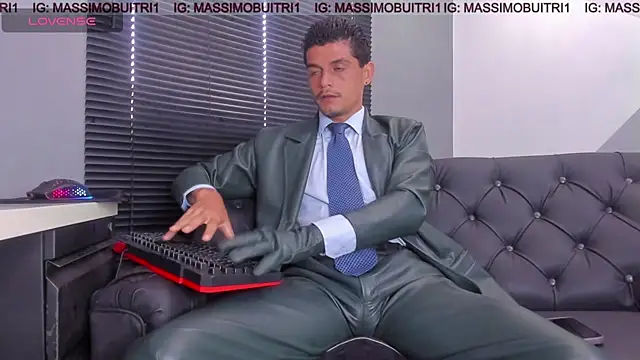massimo g online show from 04/22/26, 01:45