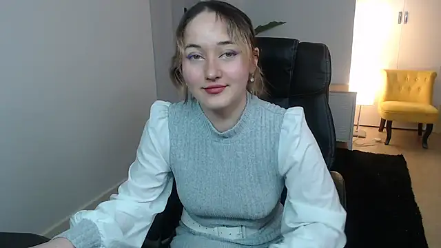 Snapshot of Crystal-dreamt chatting on 02/13/26, 10:22 Crystal-dreamt online show from 02/13/26, 10:22