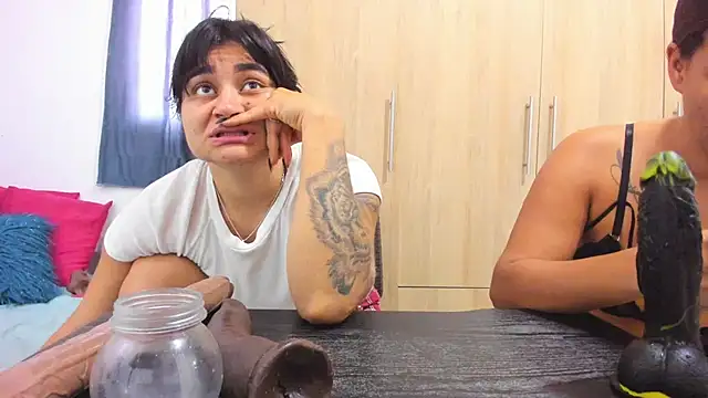 andreita trujillos online show from 10/31/25, 04:41