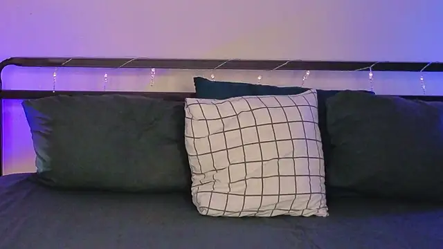 sinthiaroze online show from 02/10/26, 04:44