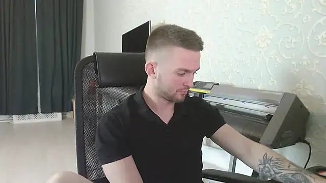 Marselle Laker online show from 11/12/25, 01:44