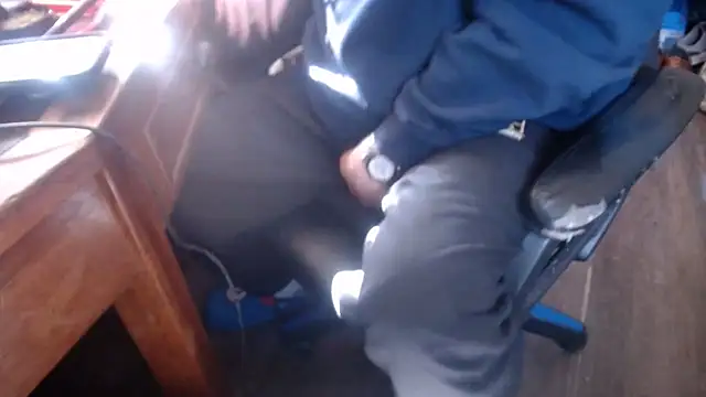 GingerSnappUSA online show from 11/04/25, 03:11