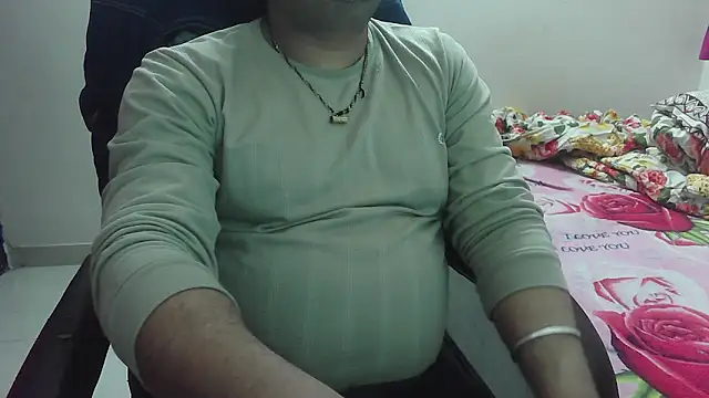 Snapshot of rentarob chatting on 02/25/25, 06:20 rentarob online show from 02/25/25, 06:20