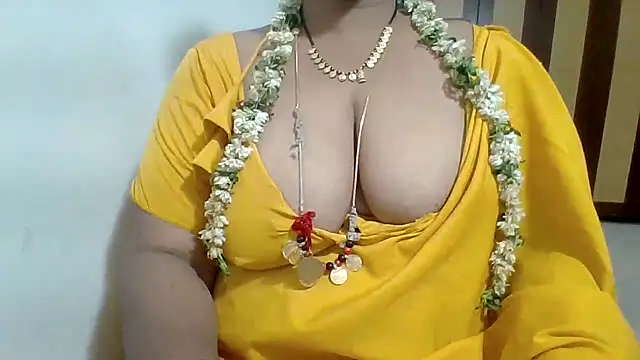 Snapshot of archanatelugu9 chatting on 07/22/26, 04:21 archanatelugu9 online show from 07/22/26, 04:21