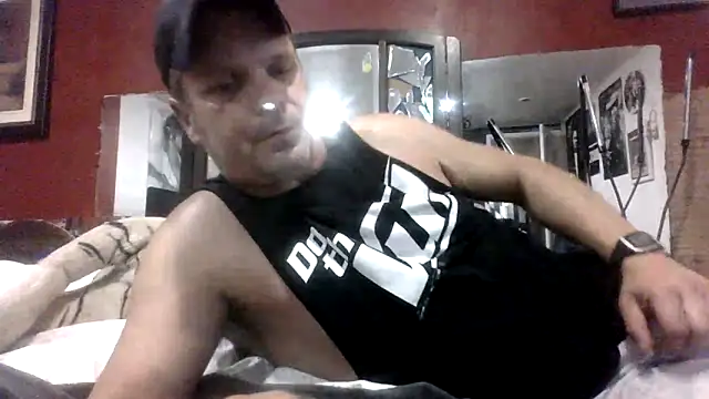 Snapshot of JRock69nKzoo chatting on 09/27/25, 10:37 JRock69nKzoo online show from 09/27/25, 10:37