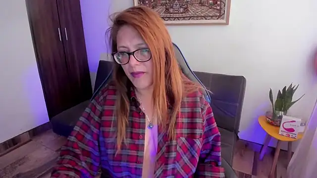 Ivette Shaira online show from 09/29/25, 12:10