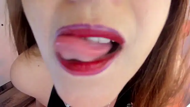 Ivette Shaira online show from 12/15/25, 11:36