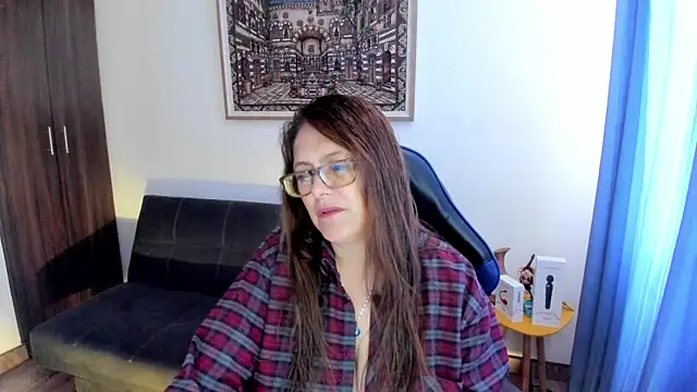 Ivette Shaira online show from 04/18/26, 01:26